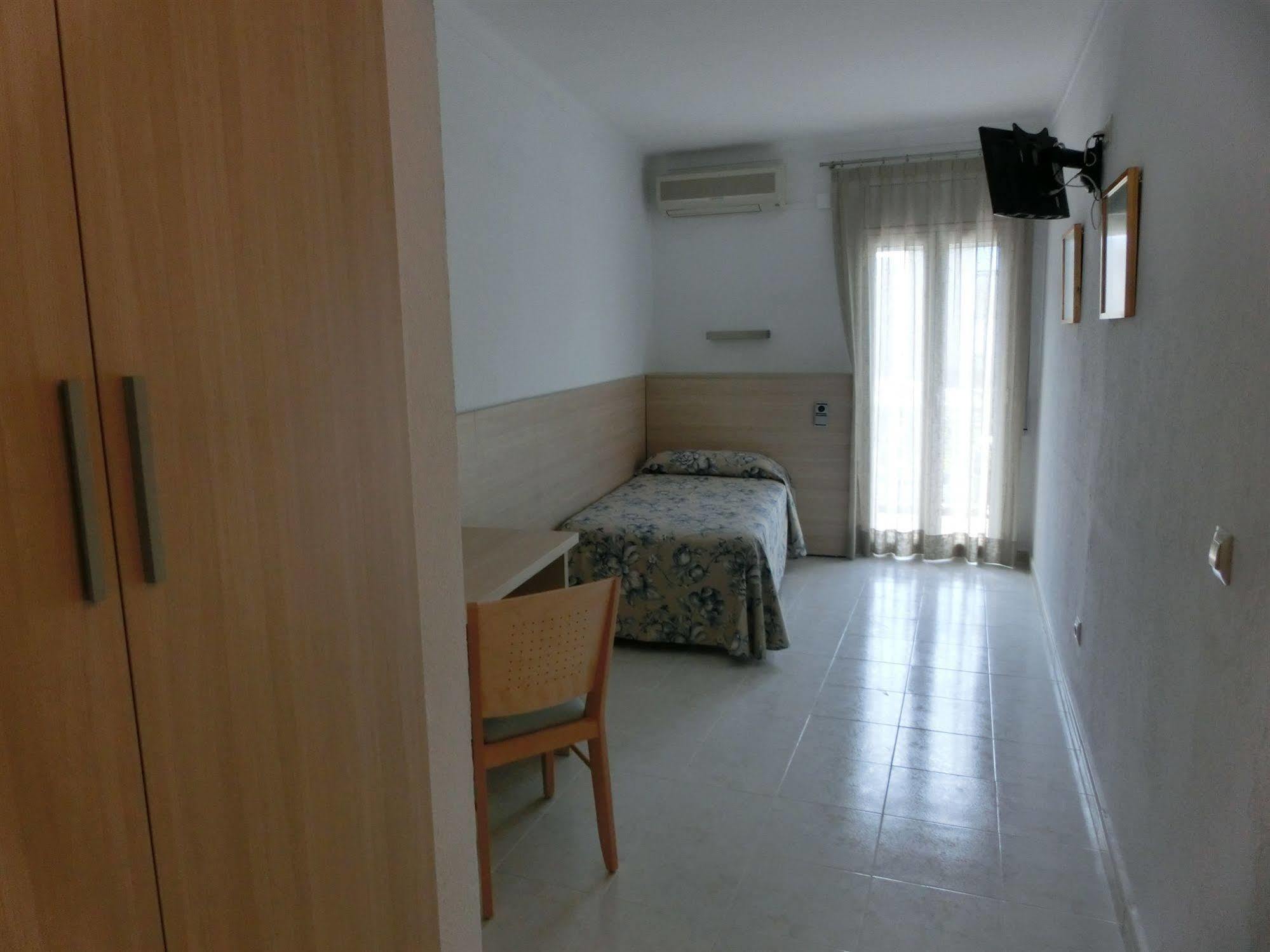 Hotel Catala *