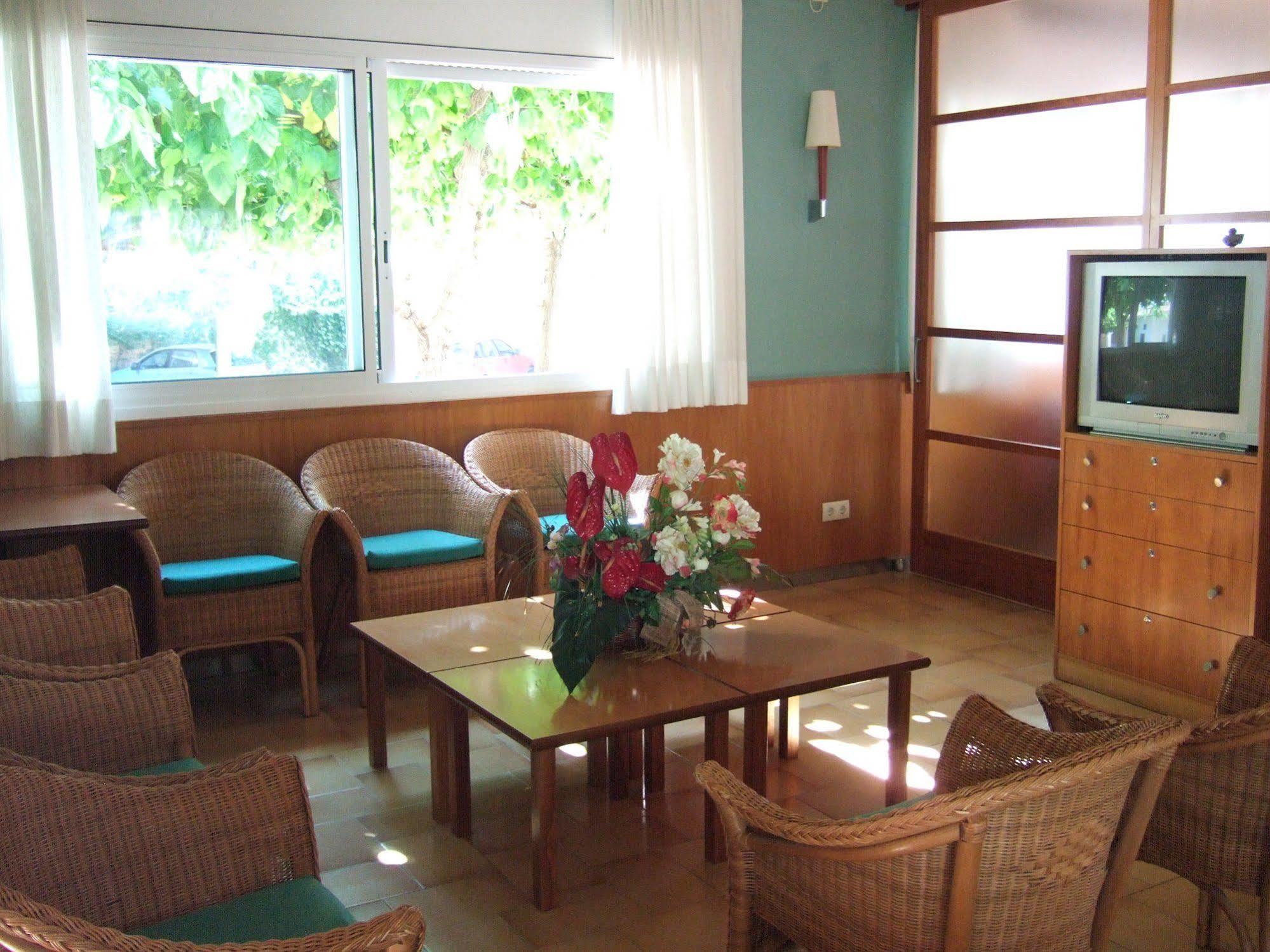 Hotel Catala *